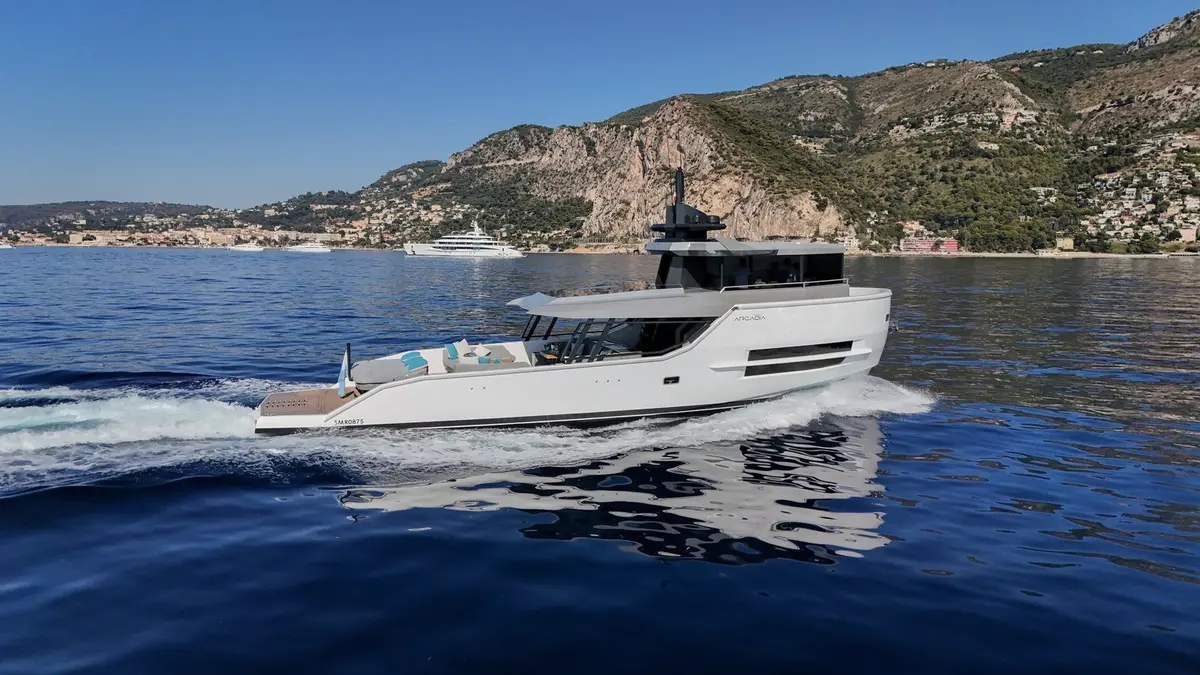 Arcadia Sherpa 60, exterior — Yacht Hire Saint-Tropez, Saint-Tropez. Arcadia Sherpa 60 — 18.7m
