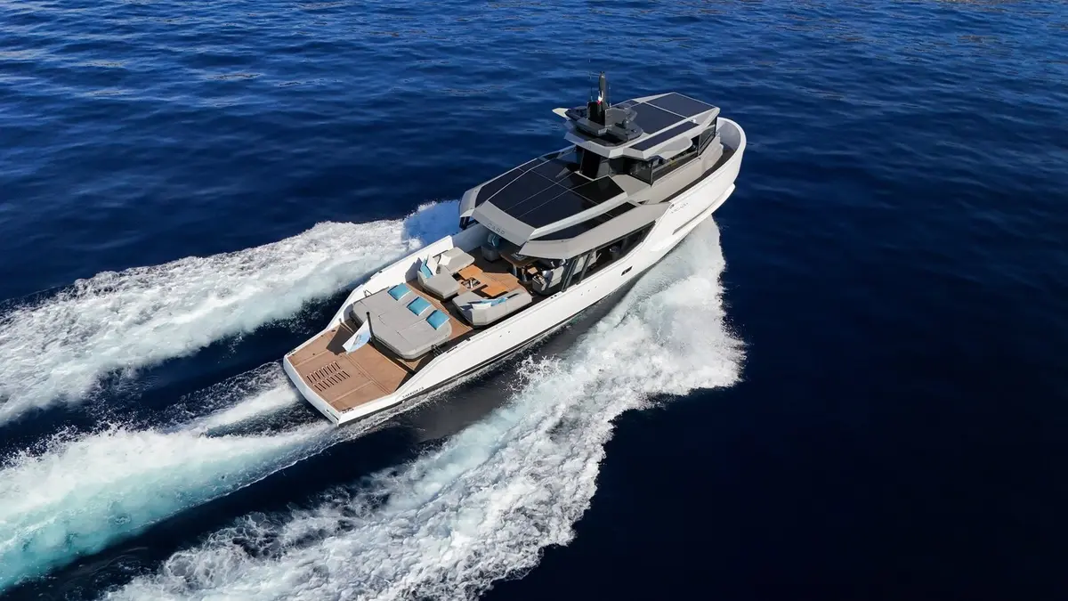 Arcadia Sherpa 60, salón — Yacht Hire Saint-Tropez, Saint-Tropez. Arcadia Sherpa 60 — 18.7m