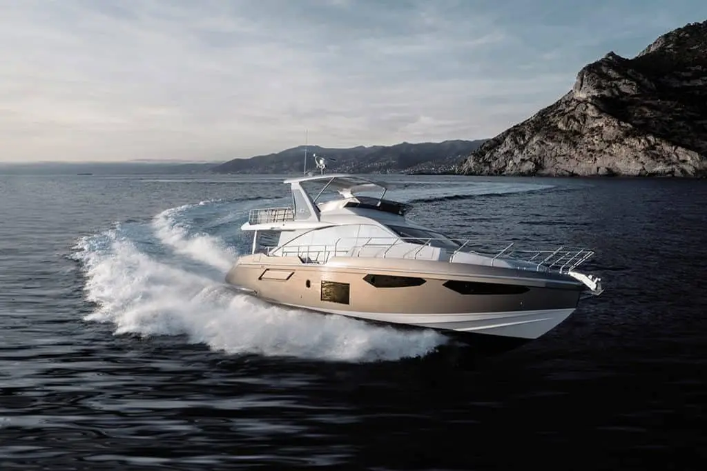 Azimut 60 Fly, exterior — Yacht Hire Saint-Tropez, Saint-Tropez. Azimut 60 Fly — 20m