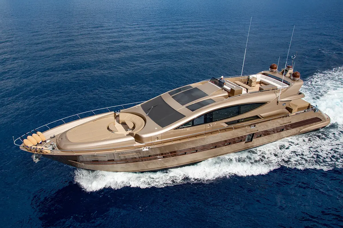 Cerri 102’ Flying Sport, exterior — Yacht Hire Saint-Tropez, Saint-Tropez. Cerri 102’ Flying Sport — 31m