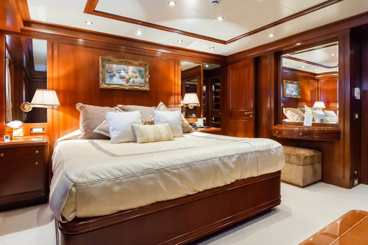 Apogee, salon — Yacht Hire Saint-Tropez, Saint-Tropez. Apogee — 62.5m