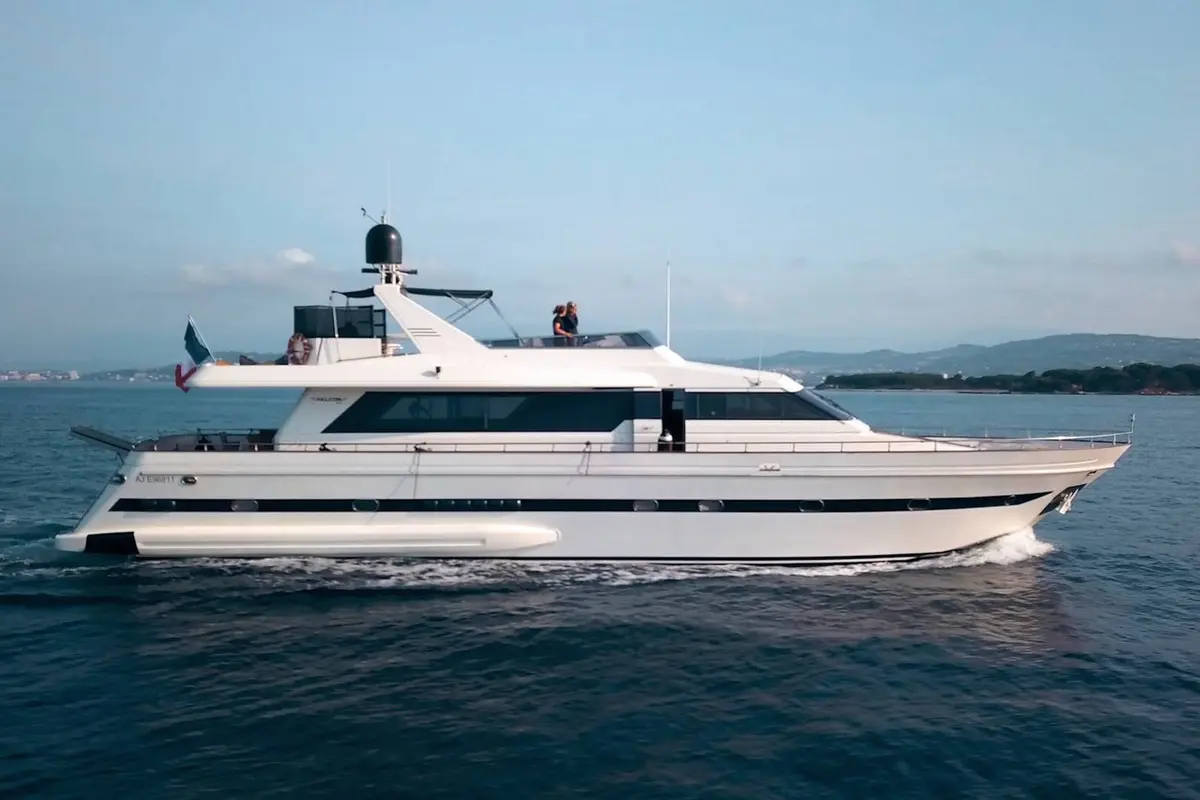 Falcon 80S, exterior — Yacht Hire Saint-Tropez, Saint-Tropez. Falcon 80S — 24m