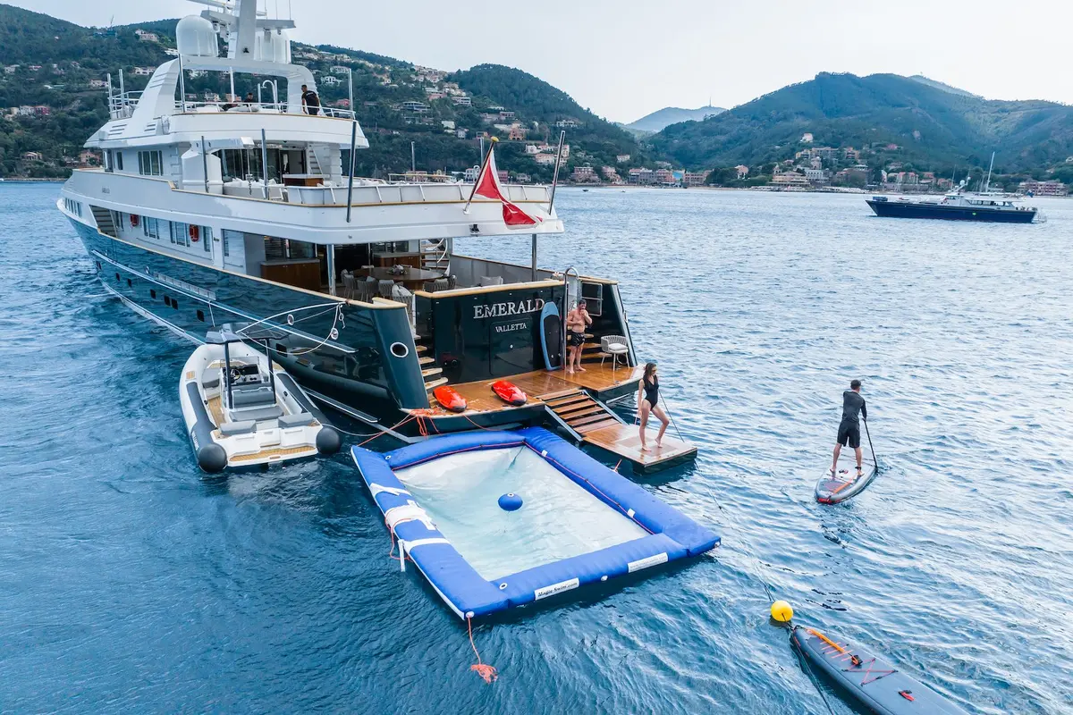 Emerald, salon — Yacht Hire Saint-Tropez, Saint-Tropez. Emerald — 50m