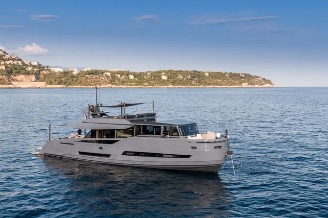 Extra 86 — Yacht Hire Saint-Tropez, Saint-Tropez