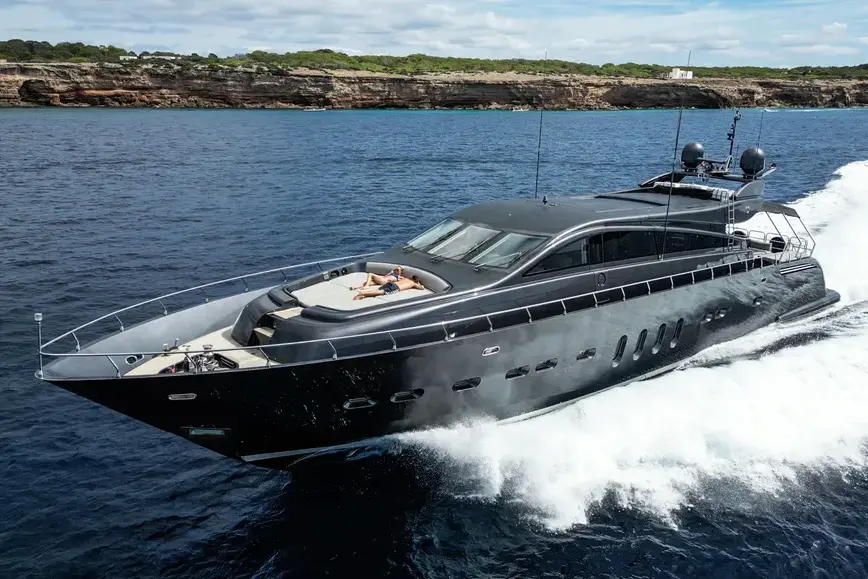 Leopard 31, extérieur — Yacht Hire Saint-Tropez, Saint-Tropez. Leopard 31 — 31m