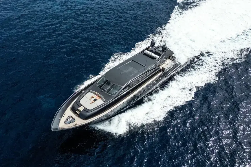 Leopard 31, pont principal — Yacht Hire Saint-Tropez, Saint-Tropez. Leopard 31 — 31m