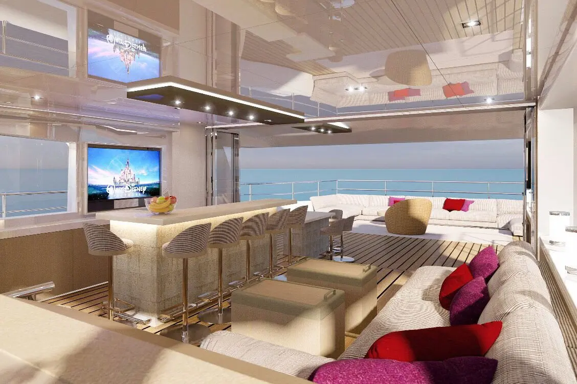 Majesty 100, master cabin — Yacht Hire Saint-Tropez, Saint-Tropez. Majesty 100 — 32m