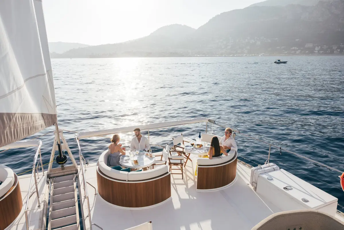 Manana Yacht, flybridge — Yacht Hire Saint-Tropez, Saint-Tropez. Manana Yacht — 20.8m