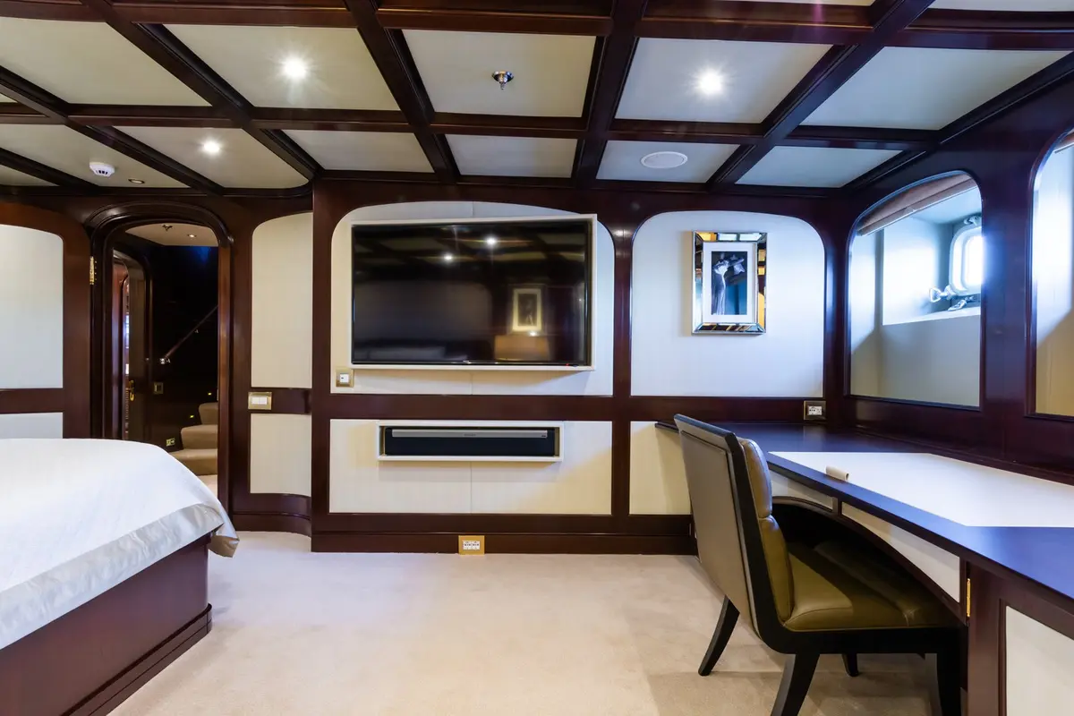 The Wellesley, cubierta de popa — Yacht Hire Saint-Tropez, Saint-Tropez. The Wellesley — 56m