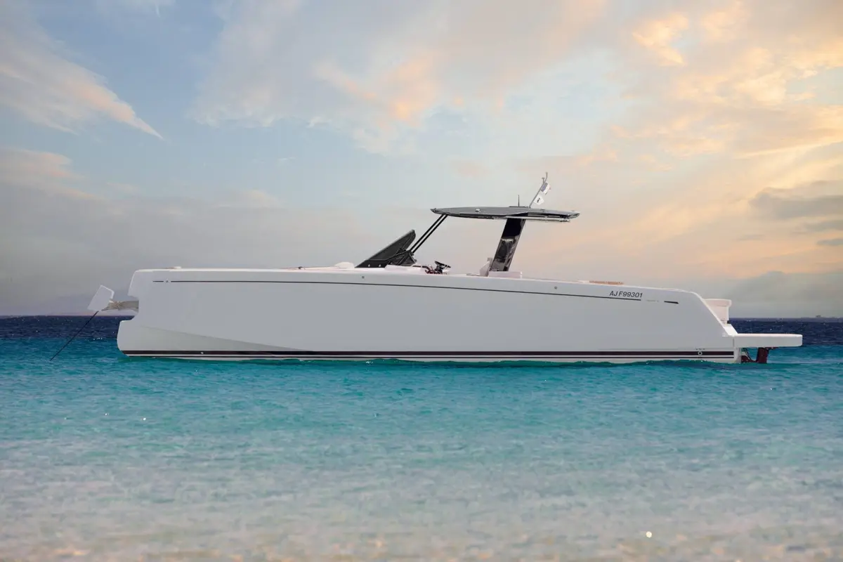 Pardo 43, exterior — Yacht Hire Saint-Tropez, Saint-Tropez. Pardo 43 — 13.4m