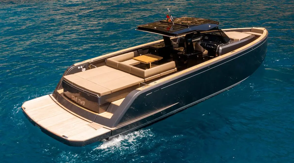 Pardo 50, cubierta de popa — Yacht Hire Saint-Tropez, Saint-Tropez. Pardo 50 — 16m