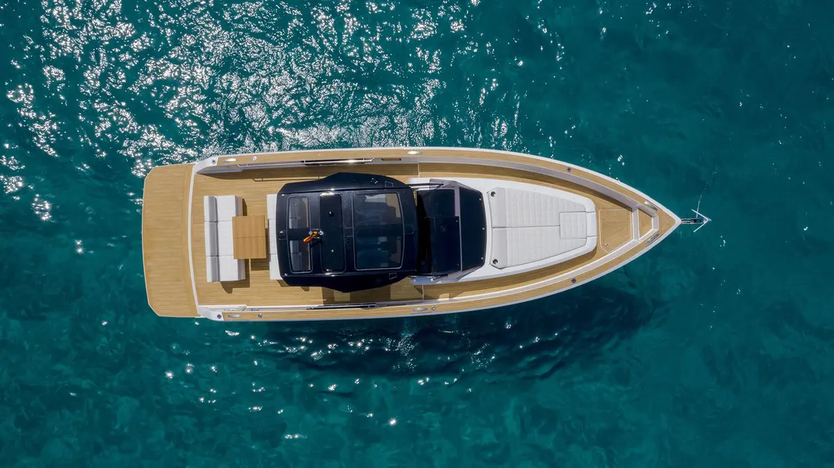 Pardo 38, aft deck — Yacht Hire Saint-Tropez, Saint-Tropez. Pardo 38 — 11.56m