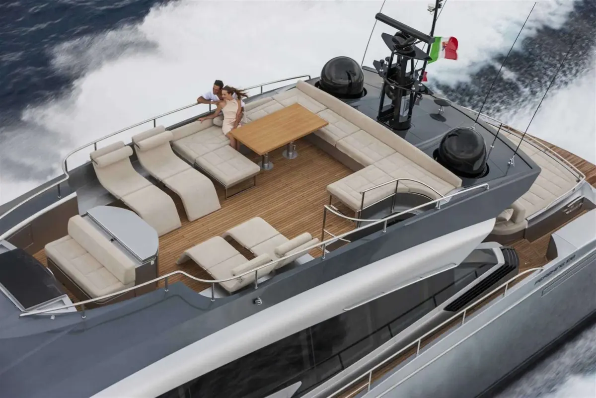 Pershing 108, salon — Yacht Hire Saint-Tropez, Saint-Tropez. Pershing 108 — 33m