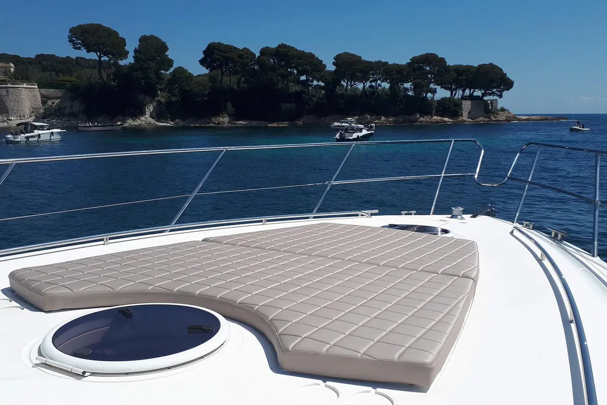 Princess 50, aft deck — Yacht Hire Saint-Tropez, Saint-Tropez. Princess 50 — 15.5m