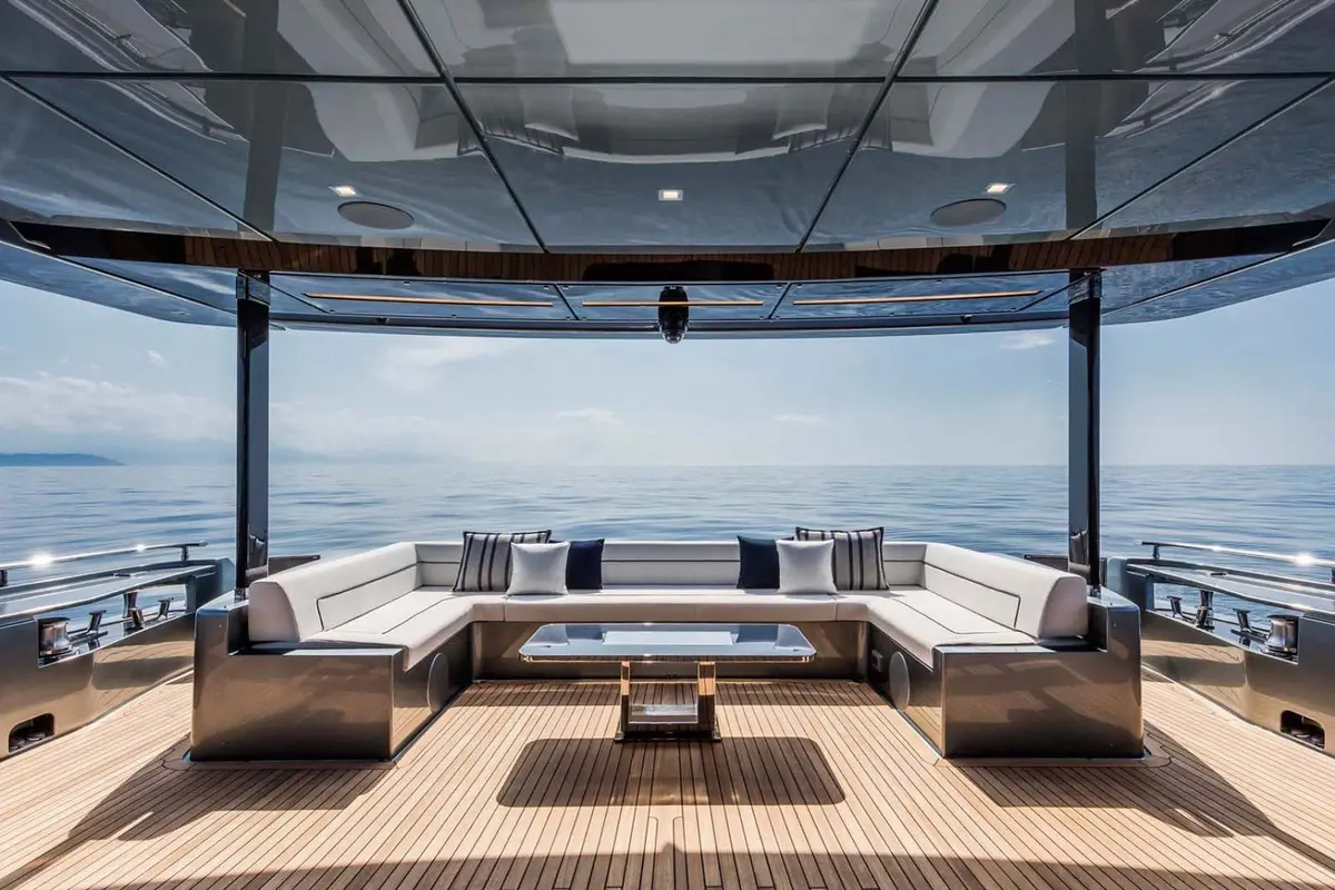 Riva 110, salon — Yacht Hire Saint-Tropez, Saint-Tropez. Riva 110 — 33m