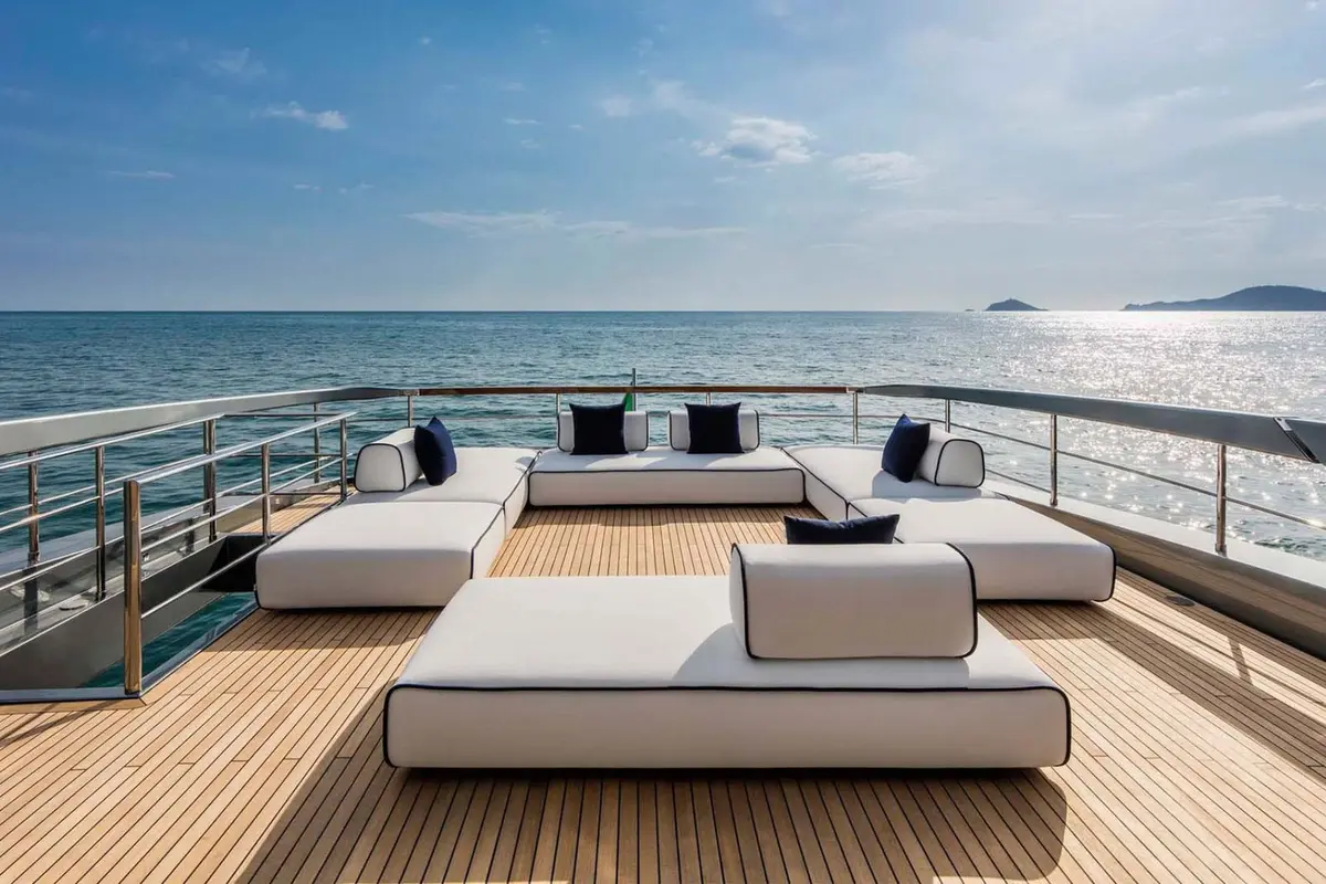 Riva 110, master cabin — Yacht Hire Saint-Tropez, Saint-Tropez. Riva 110 — 33m