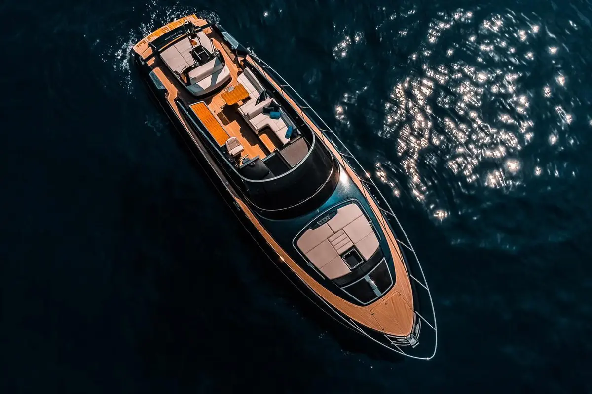 Riva 56 Rivale, flybridge — Yacht Hire Saint-Tropez, Saint-Tropez. Riva 56 Rivale — 17m