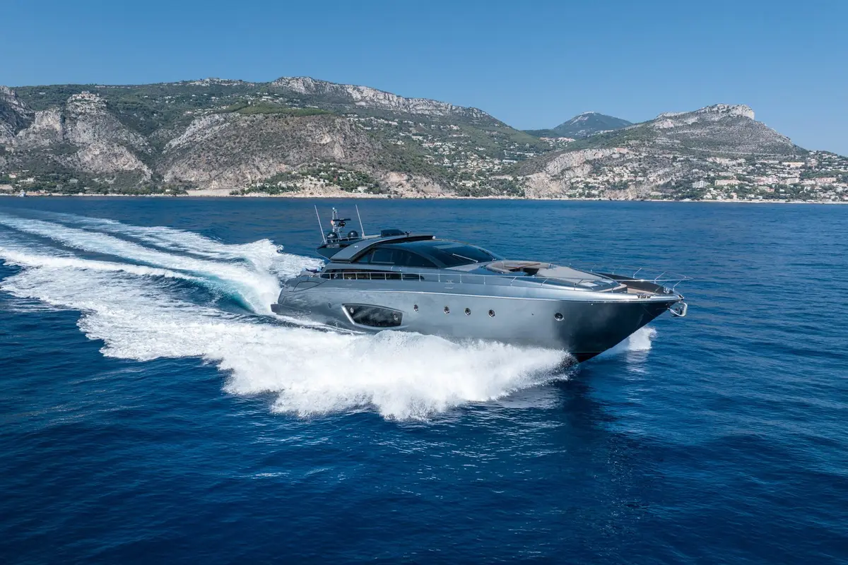 Riva 86 Domino, exterior — Yacht Hire Saint-Tropez, Saint-Tropez. Riva 86 Domino — 26m