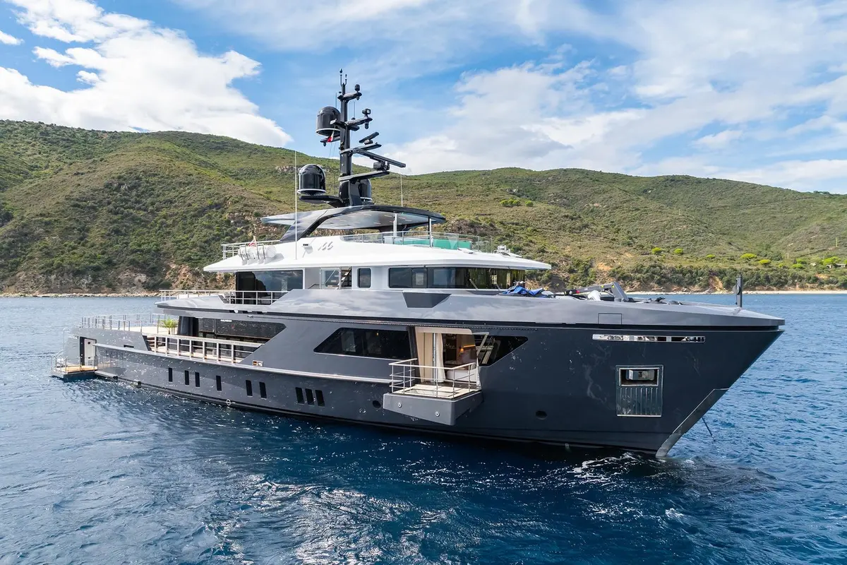 M, cubierta principal — Yacht Hire Saint-Tropez, Saint-Tropez. M — 47m