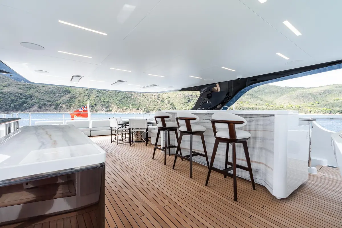 M, camarote principal — Yacht Hire Saint-Tropez, Saint-Tropez. M — 47m
