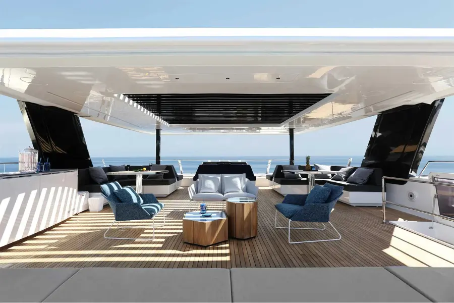 Sunreef 80, cubierta principal — Yacht Hire Saint-Tropez, Saint-Tropez. Sunreef 80 — 23.9m