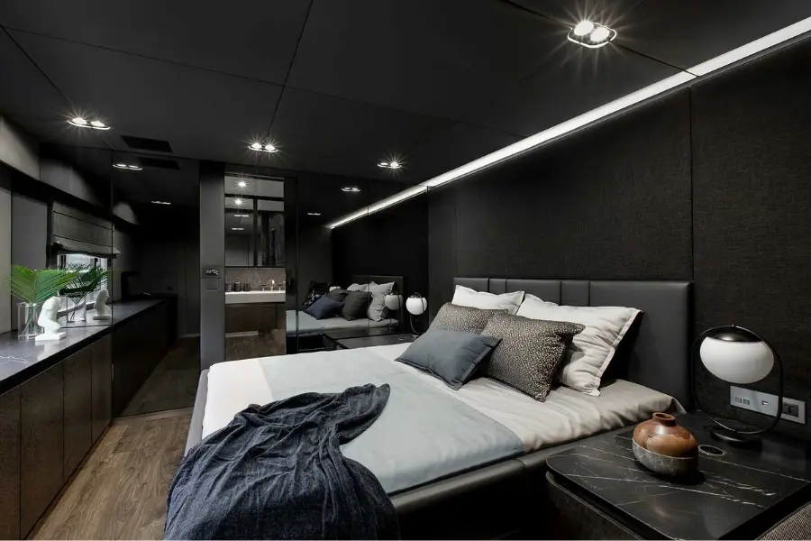 Sunreef 80, cubierta de popa — Yacht Hire Saint-Tropez, Saint-Tropez. Sunreef 80 — 23.9m