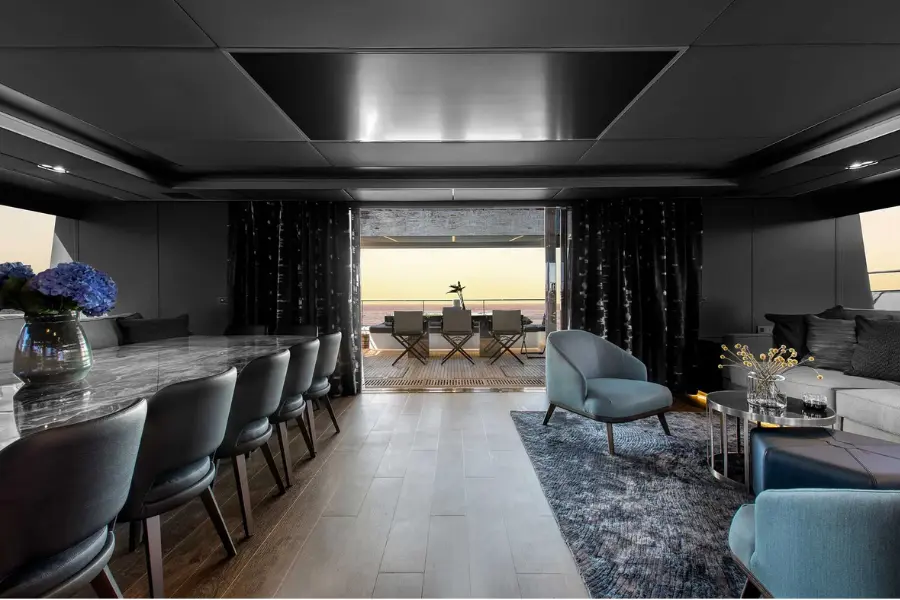 Sunreef 80, salón — Yacht Hire Saint-Tropez, Saint-Tropez. Sunreef 80 — 23.9m