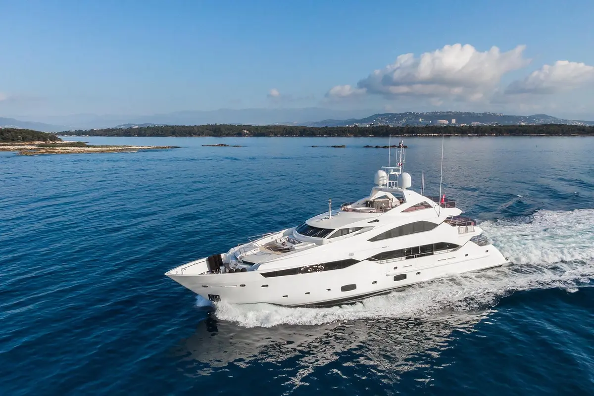 Thumper, aft deck — Yacht Hire Saint-Tropez, Saint-Tropez. Thumper — 40m