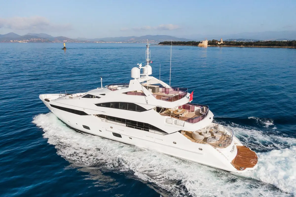Thumper, salon — Yacht Hire Saint-Tropez, Saint-Tropez. Thumper — 40m
