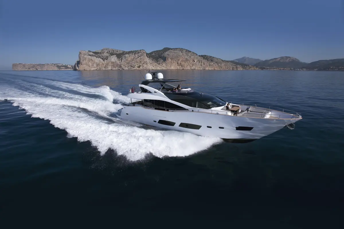 Sunseeker 28, extérieur — Yacht Hire Saint-Tropez, Saint-Tropez. Sunseeker 28 — 28m