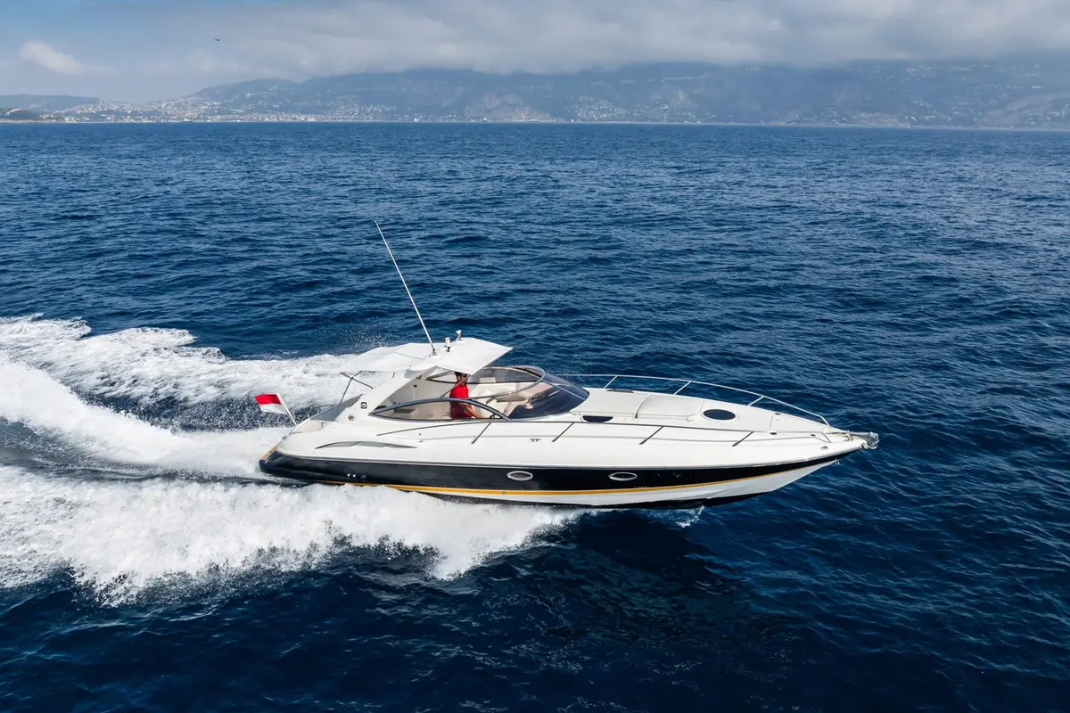 Superhawk 34, exterior — Yacht Hire Saint-Tropez, Saint-Tropez. Superhawk 34 — 11m