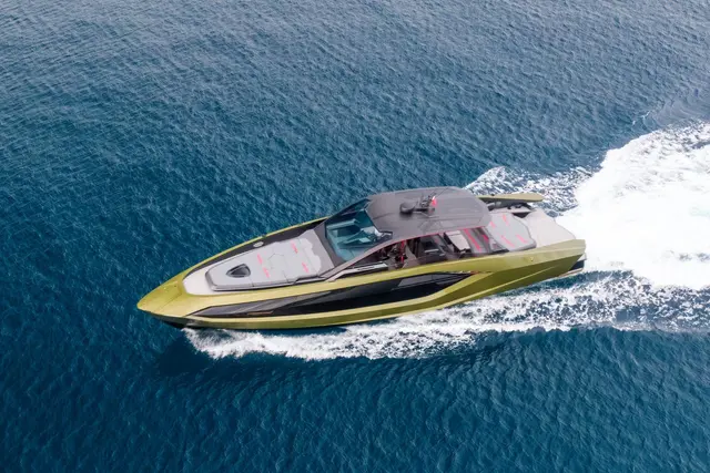 Lamborghini 63 — Yacht Hire Saint-Tropez, Saint-Tropez