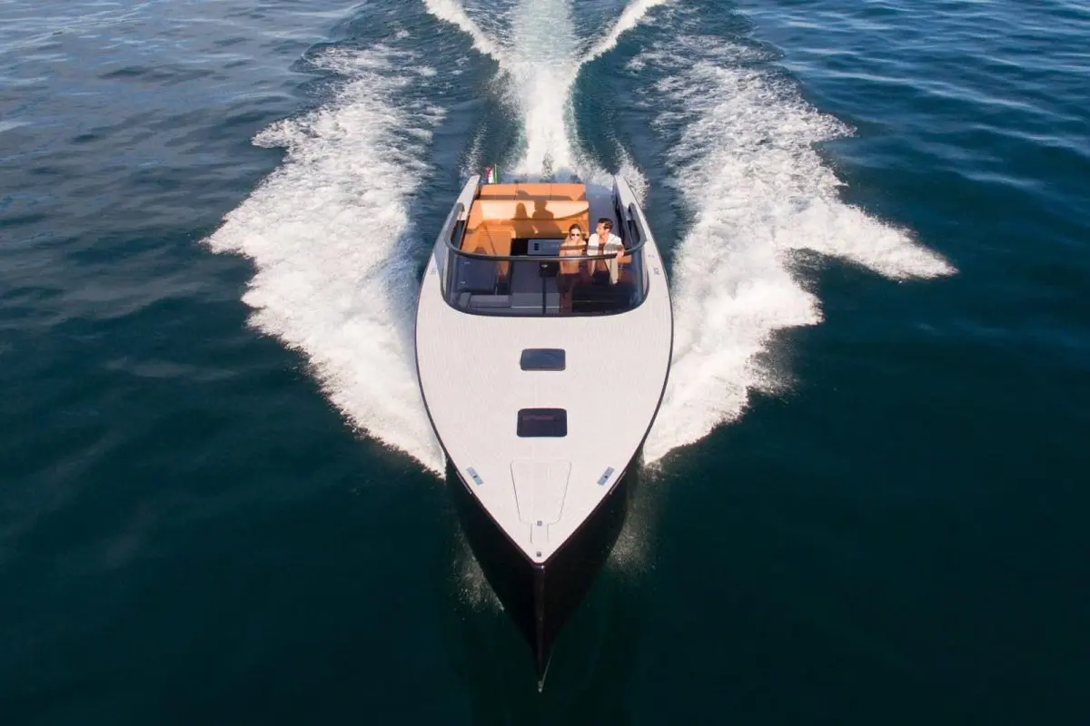 VanDutch 40, aft deck — Yacht Hire Saint-Tropez, Saint-Tropez. VanDutch 40 — 12m
