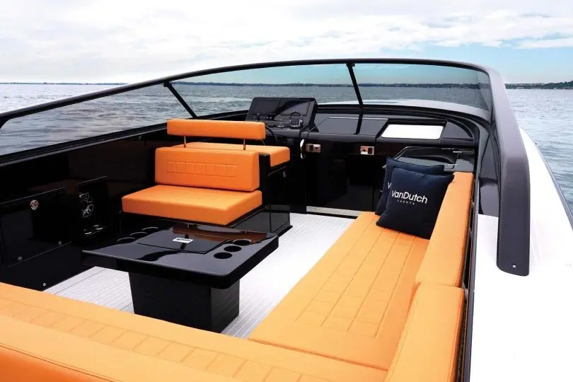 VanDutch 40, master cabin — Yacht Hire Saint-Tropez, Saint-Tropez. VanDutch 40 — 12m