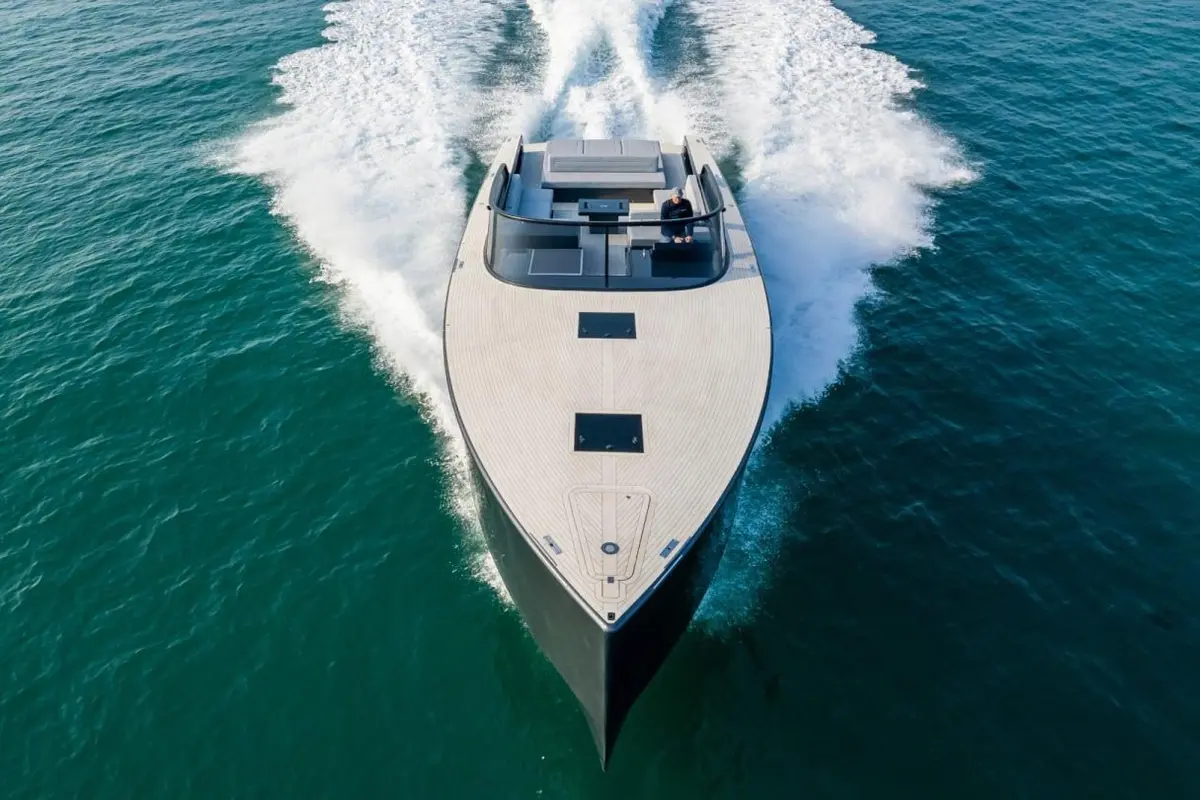 Vandutch 55, salon — Yacht Hire Saint-Tropez, Saint-Tropez. Vandutch 55 — 16m
