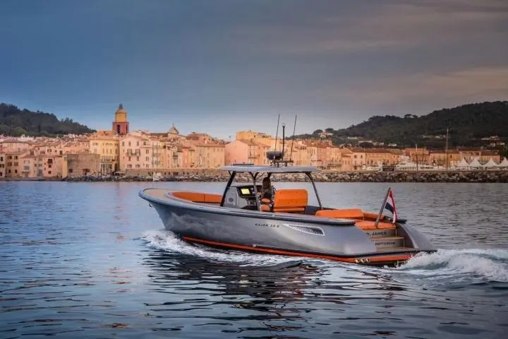 Wajer 38S, main deck — Yacht Hire Saint-Tropez, Saint-Tropez. Wajer 38S — 11m